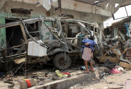 多国联军误炸客车，现场造成多名平民儿童伤亡