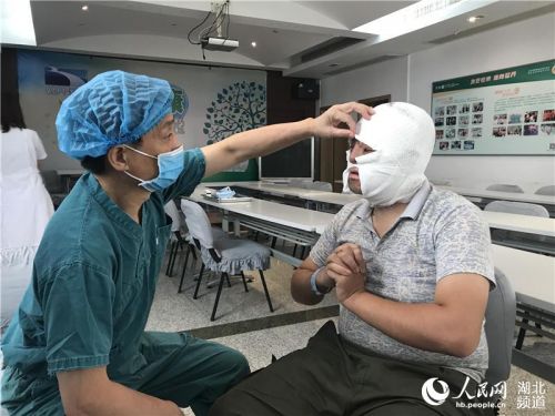 武汉小伙成功换脸，武汉小伙成功换脸引热议