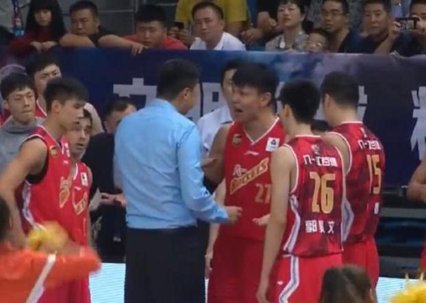 许钟豪王治郅争执，事件经过言语冲突曝光