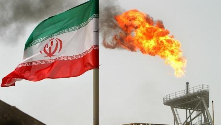 特朗普制裁伊朗为何又手软？只因怕油价再度飙升